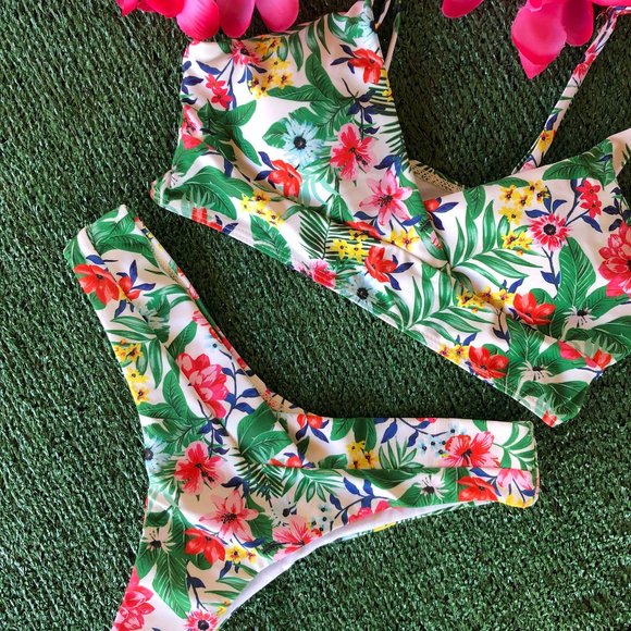 Tropicana Cutie Bikini Pair in Green-Multi - Picture 5 of 10